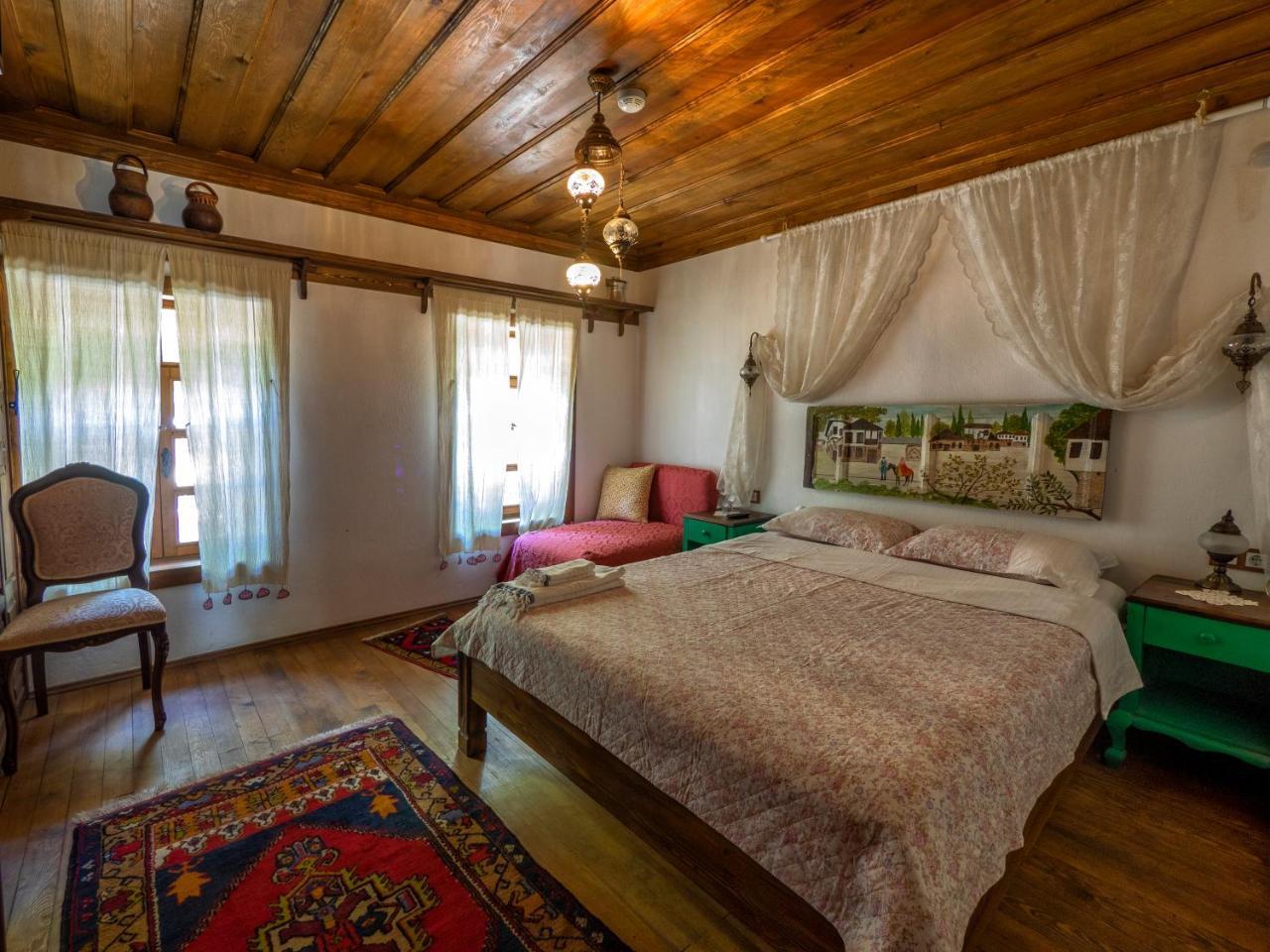 Apartamento Yeni Gelin Evi Birgi Exterior foto